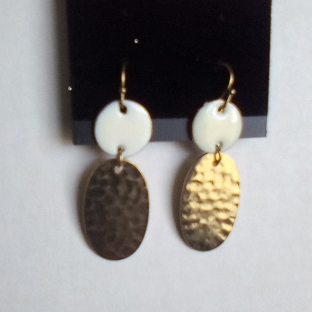 Earrings - Picture 3 of 4